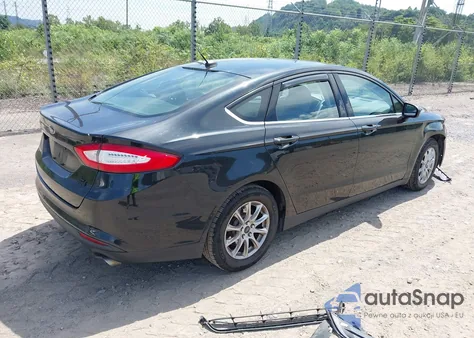 2015 Ford Fusion S z USA, uszkodzony, nr VIN 3FA6P0G72FR177740
